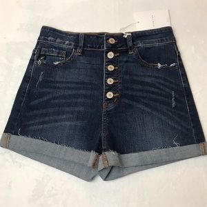 NWT Kancan High Rise Button Fly Mom Jean Shorts Distressed Frayed Size Medium